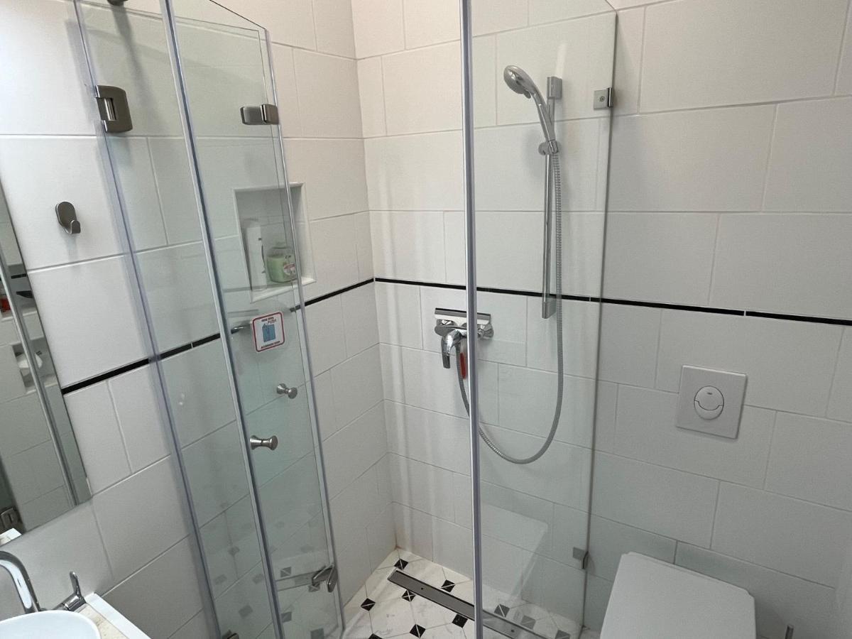 Studio Flat In The Center Of Βουδαπέστη Εξωτερικό φωτογραφία