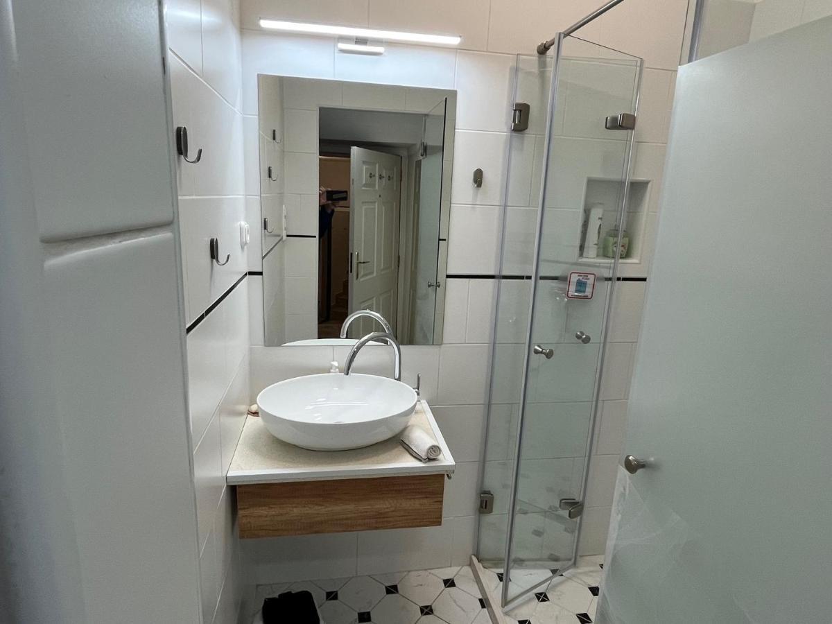 Studio Flat In The Center Of Βουδαπέστη Εξωτερικό φωτογραφία